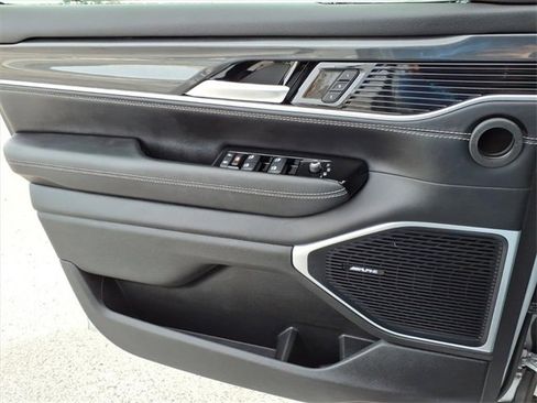 Used 2022 Jeep Wagoneer Series I image 14