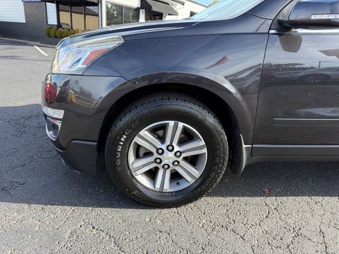 Used 2016 Chevrolet Traverse LT image 15