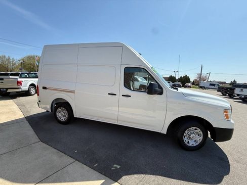 Used 2019 Nissan NV 2500 SV RWD image 13