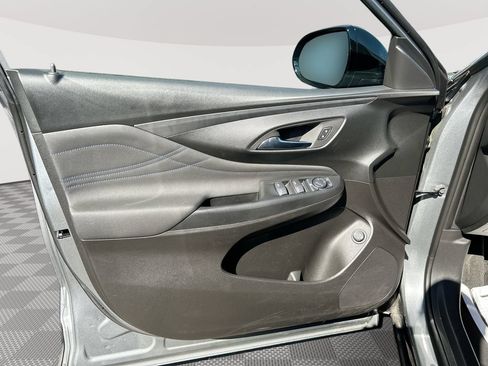 Used 2024 Buick Envista Sport Touring w/ Convenience I Package FWD image 24