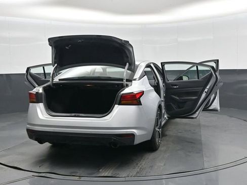 Used 2023 Nissan Altima 2.5 SR FWD image 48
