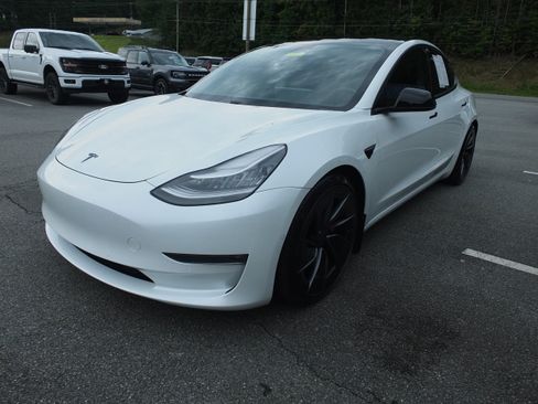 Used 2020 Tesla Model 3 Long Range AWD/4WD image 7