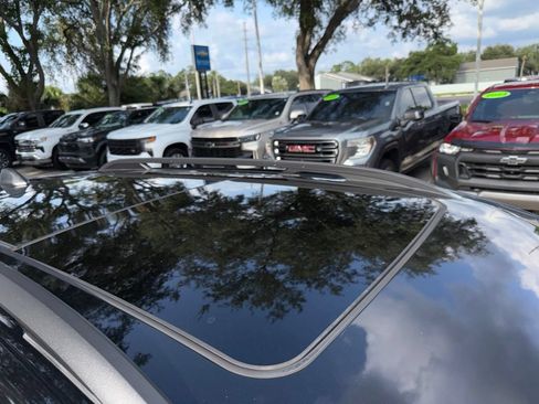 Used 2023 Chevrolet Equinox LT FWD image 13