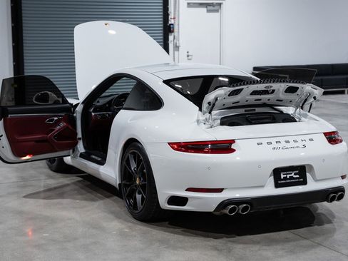 Used 2017 Porsche 911 Carrera S image 35