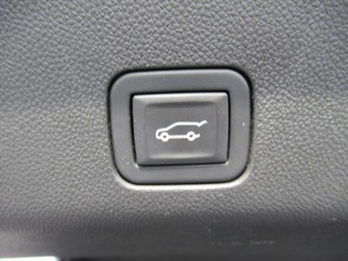 Used 2023 GMC Yukon AT4 image 36