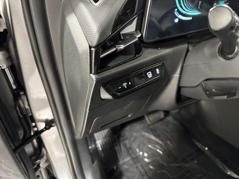Used 2023 Kia Niro EX FWD image 18