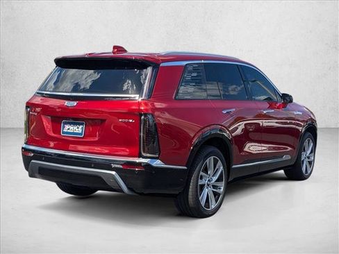 Used 2026 Cadillac Vistiq Luxury AWD/4WD image 5