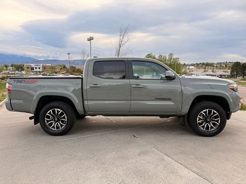 Used 2023 Toyota Tacoma TRD Sport AWD/4WD image 9