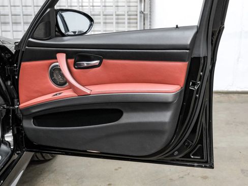 Used 2011 BMW M3 Sedan image 43