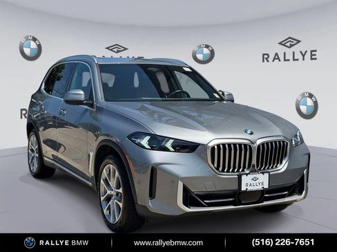 Used 2024 BMW X5 xDrive40i w/ Parking Assistance Package AWD/4WD image 1
