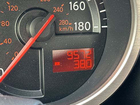 Used 2016 Nissan 370Z Touring image 16