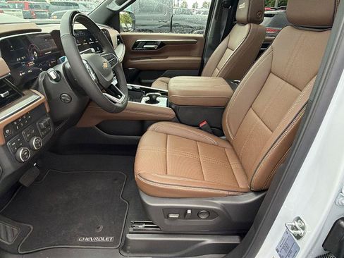 New 2026 Chevrolet Tahoe High Country AWD/4WD image 17