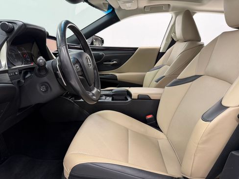 Used 2021 Lexus ES 300h w/ Premium Package FWD image 4