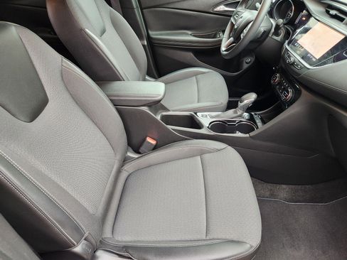 Used 2022 Buick Encore GX Select w/ Advanced Technology Package FWD image 11