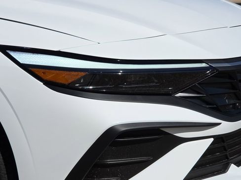 New 2026 Hyundai Elantra Blue image 4