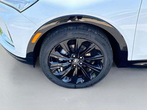 Used 2024 Buick Envista Sport Touring w/ Convenience I Package FWD image 27