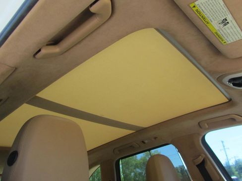 Used 2012 Porsche Cayenne Turbo image 23