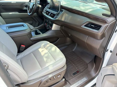 Used 2022 Chevrolet Tahoe Z71 w/ Luxury Package image 31