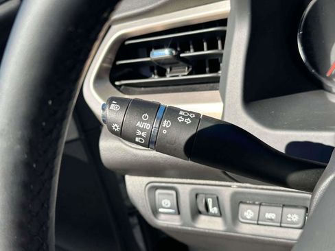 Used 2023 GMC Acadia Denali w/ Denali Ultimate Package image 25