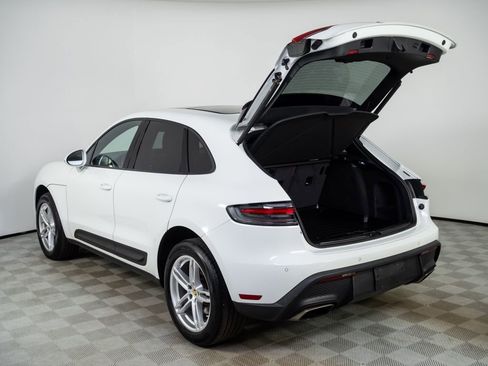 Certified 2023 Porsche Macan Turbo image 33