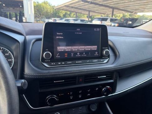 Used 2023 Nissan Rogue S FWD image 10