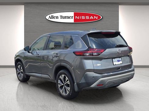 Used 2022 Nissan Rogue SV image 8
