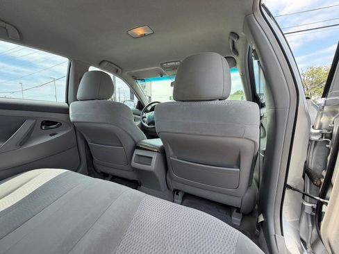 Used 2011 Toyota Camry LE w/ LE Extra-Value Pkg FWD image 13