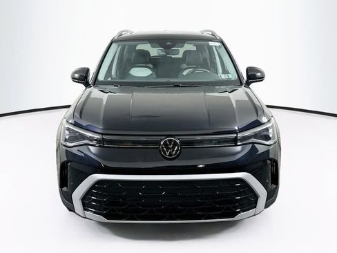 Certified 2025 Volkswagen Taos SEL AWD/4WD image 2