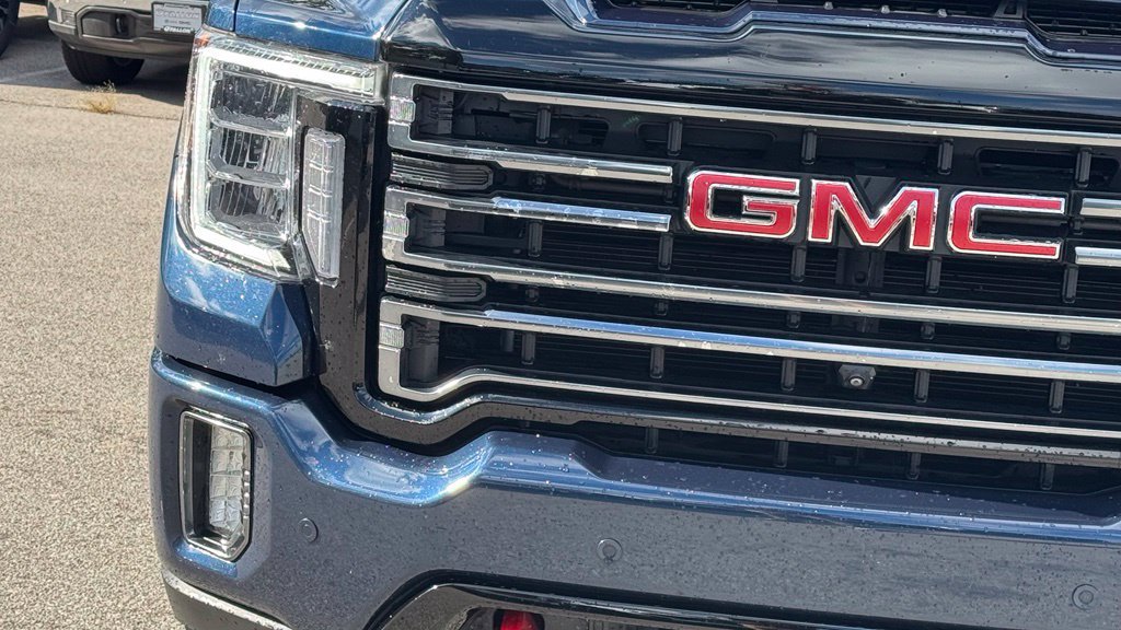 Used 2022 GMC Sierra 2500 AT4 w/ AT4 Preferred Package AWD/4WD image 11