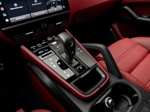 Used 2022 Porsche Cayenne Turbo GT AWD/4WD image 57