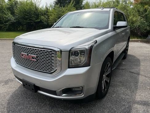 Used 2017 GMC Yukon Denali AWD/4WD image 2