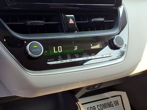 Certified 2025 Toyota Corolla LE FWD image 17