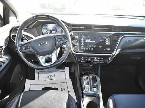 Used 2023 Chevrolet Bolt EUV Premier w/ Sun & Sound Package image 16
