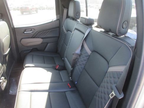 New 2026 GMC Canyon Denali AWD/4WD image 13