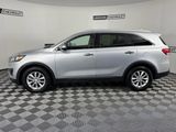 Used 2018 Kia Sorento LX image 3