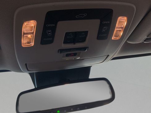 Used 2026 Toyota Sienna XLE FWD image 20