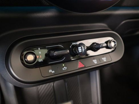 New 2025 MINI Cooper 2-Door Hardtop image 8