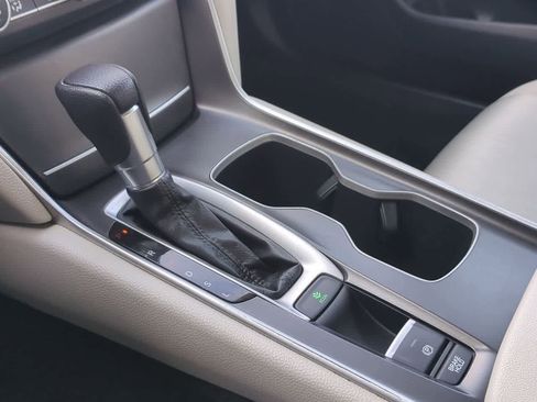 Used 2020 Honda Accord LX image 29