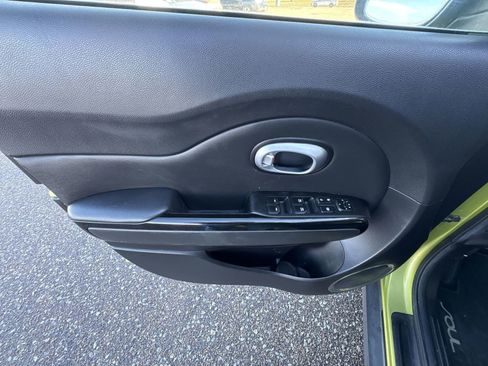 Used 2015 Kia Soul ! image 20