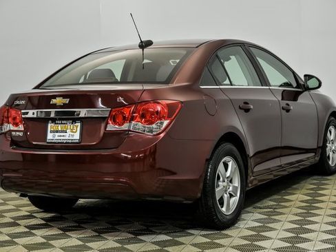 Used 2015 Chevrolet Cruze LT image 8