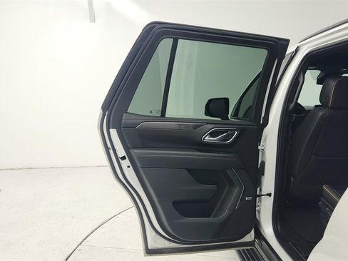 Used 2023 GMC Yukon AT4 w/ Technology Package image 22