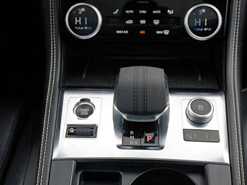 Used 2024 Jaguar F-PACE R-Dynamic S image 23