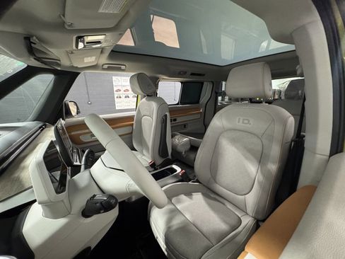 New 2025 Volkswagen ID. Buzz Pro S Plus image 27