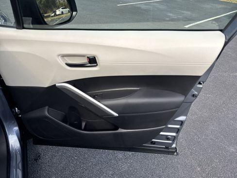 New 2025 Toyota Corolla Cross L image 34