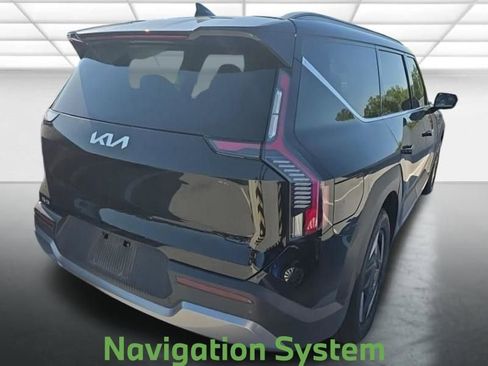 Used 2024 Kia EV9 Wind AWD/4WD image 19
