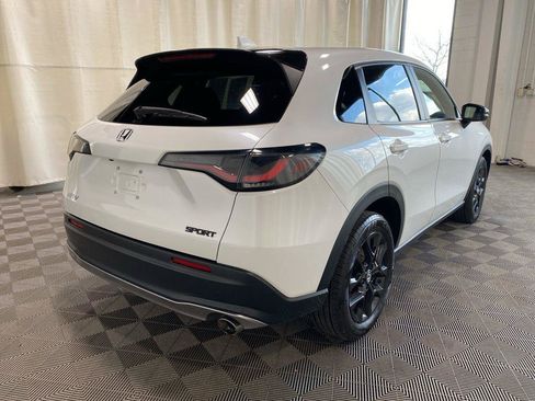 Used 2023 Honda HR-V Sport image 9