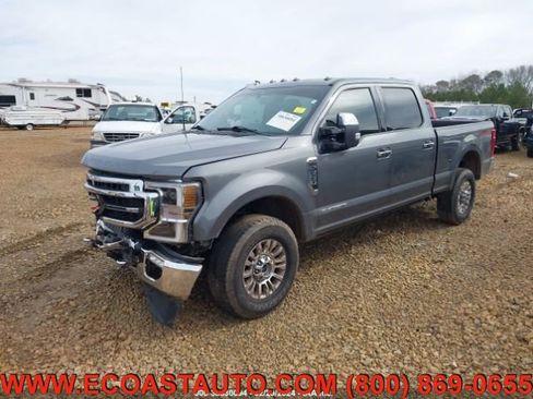 Used 2022 Ford F350 Lariat w/ Lariat Ultimate Package image 3