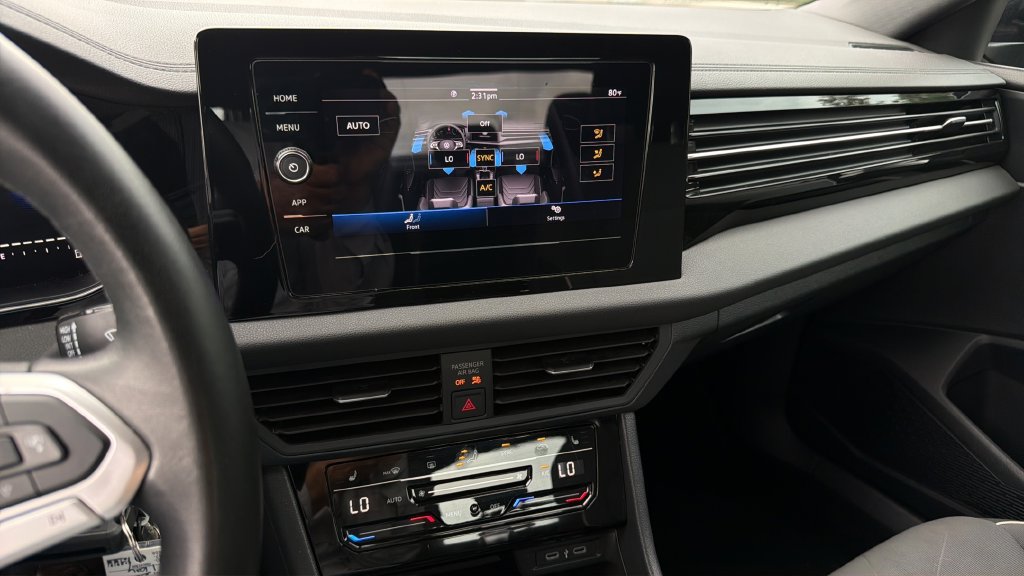Certified 2025 Volkswagen Jetta Sport FWD image 20