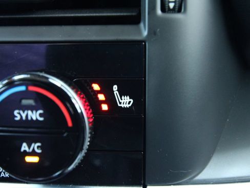 Used 2023 Nissan Rogue S AWD/4WD image 12