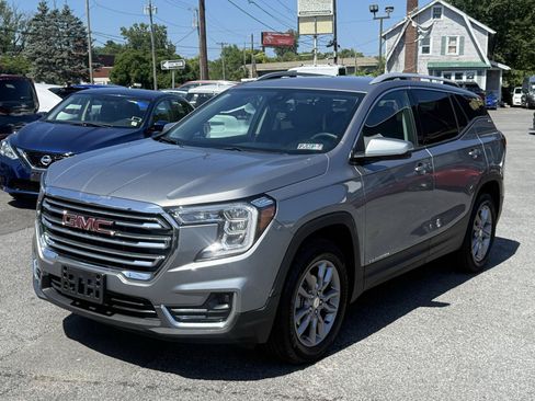 Used 2024 GMC Terrain SLT AWD/4WD image 7
